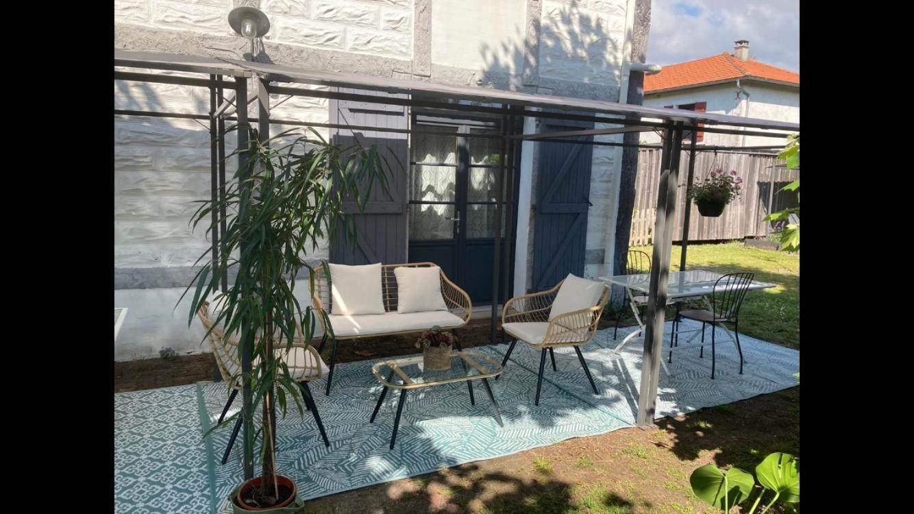 2/3 Personnes à 10 Minutes De Contis Appartement *